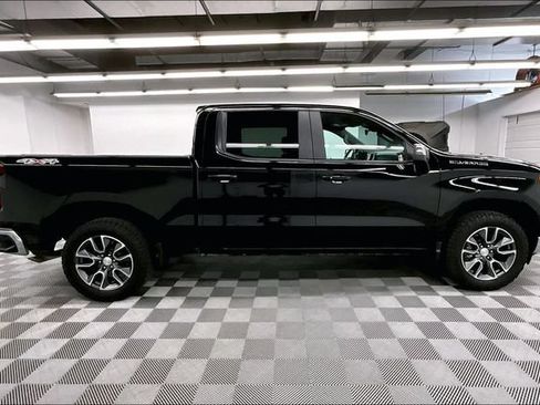 Used 2023 Chevrolet Silverado 1500 LT AWD/4WD image 15
