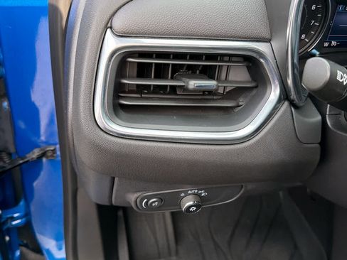 Used 2024 Chevrolet Equinox LT w/ LPO, Floor Liner Package FWD image 18