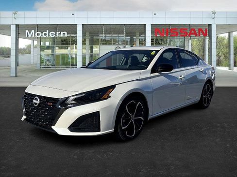 New 2025 Nissan Altima 2.5 SR image 1