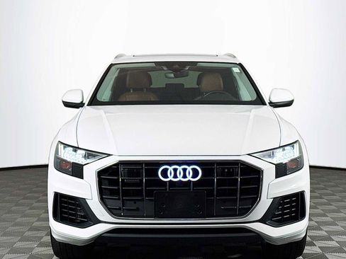 Used 2023 Audi Q8 Premium w/ Convenience Package image 2