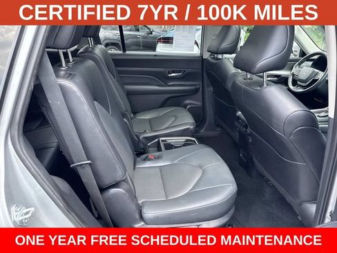 Used 2025 Toyota Grand Highlander FWD image 11