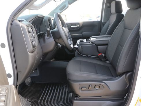 New 2026 Chevrolet Silverado 1500 Custom Trail Boss w/ LPO, Dark Essentials Package image 13