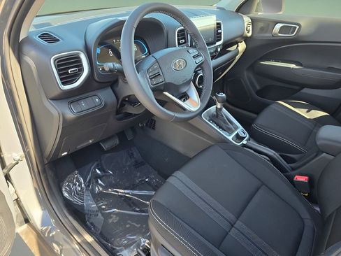 New 2025 Hyundai Venue SEL image 23