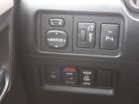 Used 2018 Toyota 4Runner Limited image 41