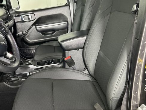 Used 2022 Jeep Gladiator Sport image 19