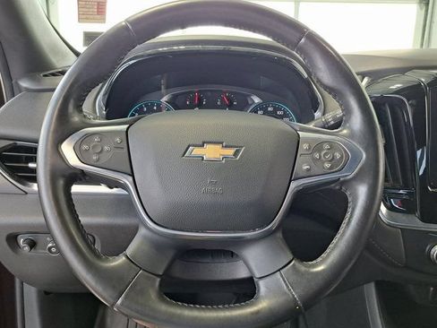 Used 2022 Chevrolet Traverse LT FWD image 10