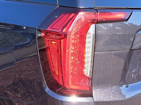 Used 2023 GMC Yukon Denali Ultimate AWD/4WD image 35