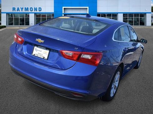 Used 2023 Chevrolet Malibu LT image 3