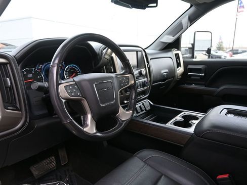 Used 2018 GMC Sierra 3500 Denali w/ Duramax Plus Package image 25