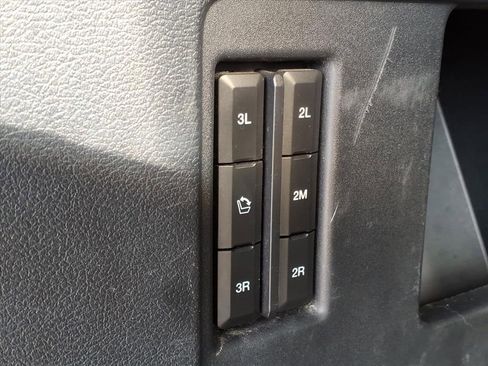 Used 2024 Ford Expedition Max XLT image 13