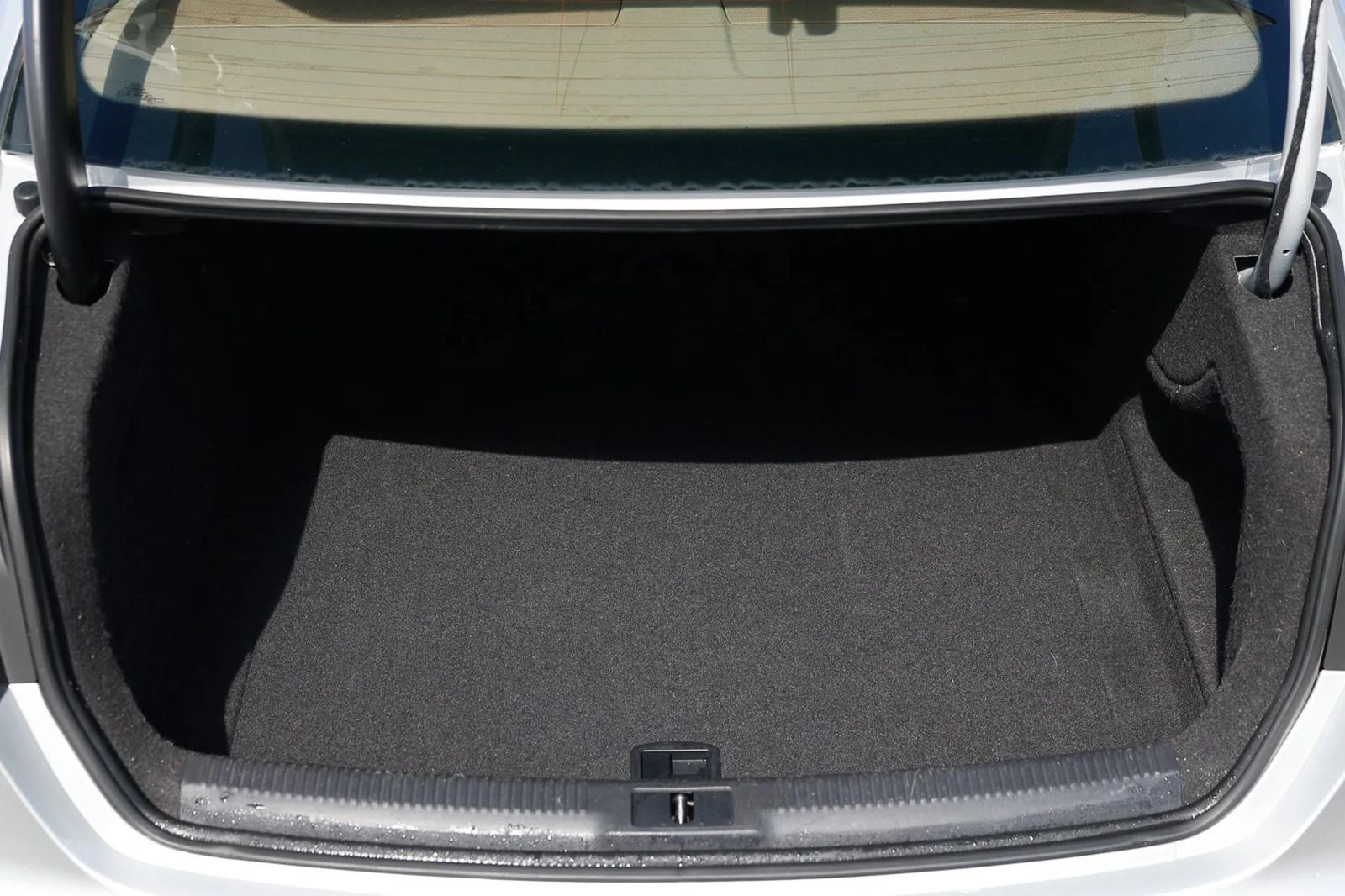 Used 2012 Audi A4 2.0T Premium FWD image 16