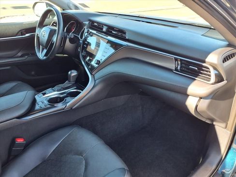 Used 2020 Toyota Camry XSE image 18