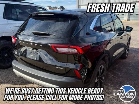 Used 2023 Ford Escape Platinum w/ Premium Technology Package image 2