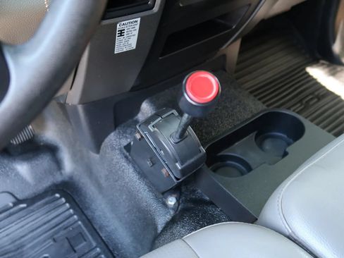 Used 2017 Ford F550 2WD SuperCab Super Duty image 35