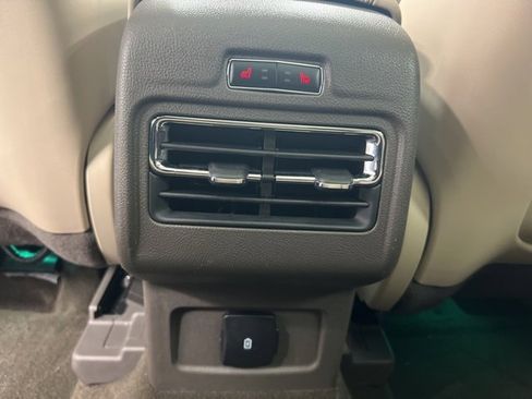 Certified 2022 Lincoln Corsair Standard w/ Premium Package image 13