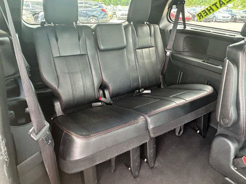Used 2017 Dodge Grand Caravan GT FWD image 13