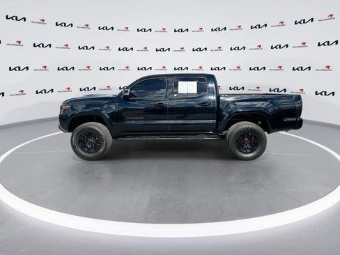 Used 2020 Toyota Tacoma SR5 image 5