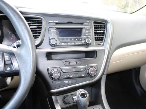 Used 2011 Kia Optima LX w/ Convenience Pkg FWD image 10