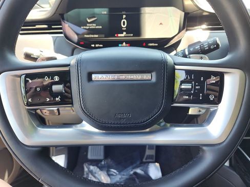 Used 2025 Land Rover Range Rover SE AWD/4WD image 18