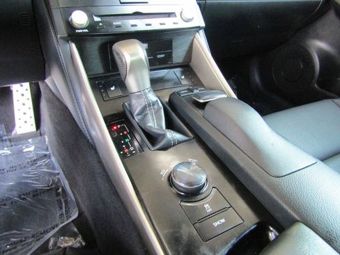 Used 2014 Lexus IS 250 RWD image 20