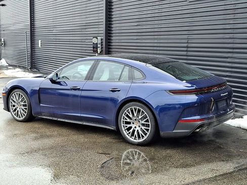 New 2025 Porsche Panamera 4 image 3
