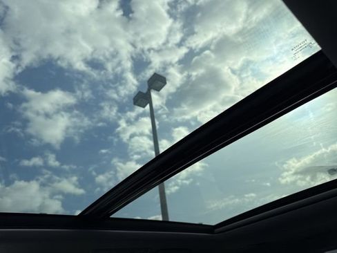 Used 2019 Toyota Highlander Limited Platinum image 24