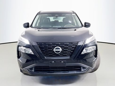 Used 2023 Nissan Rogue SV w/ SV Premium B Package FWD image 2