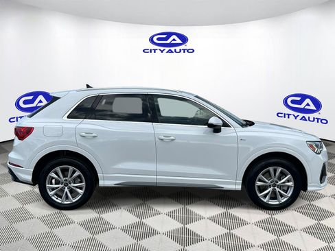 Used 2025 Audi Q3 2.0T Premium AWD/4WD image 2