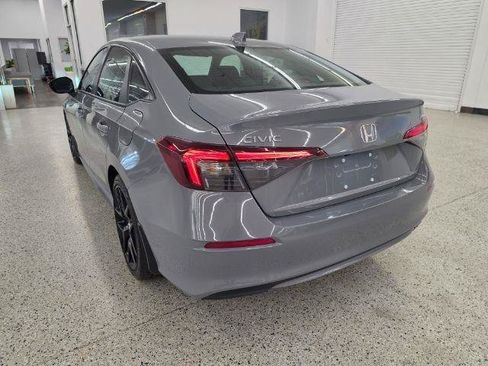 Used 2025 Honda Civic Sport image 6