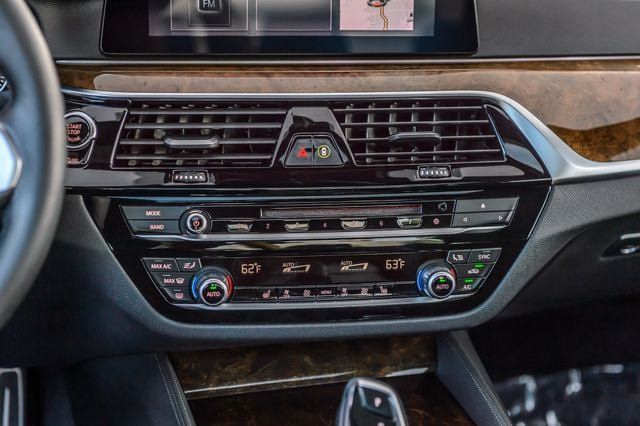 Used 2019 BMW 540i w/ M Sport Package RWD image 30
