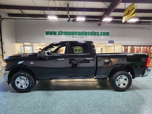 Used 2024 RAM 3500 Tradesman w/ Towing Technology Group image 11