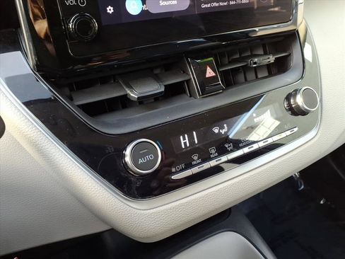 Certified 2023 Toyota Corolla LE image 17