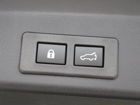 Certified 2025 Subaru Ascent Bronze Edition image 31