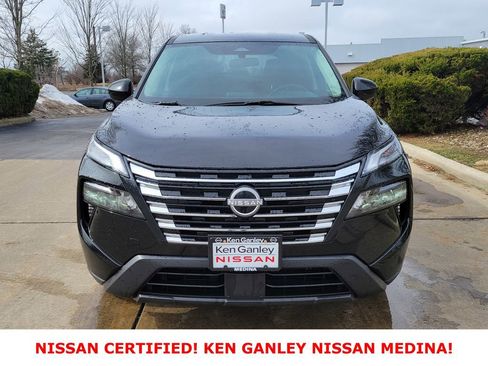 Certified 2025 Nissan Rogue SV image 8