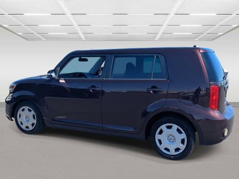 Used 2009 Scion xB image 3