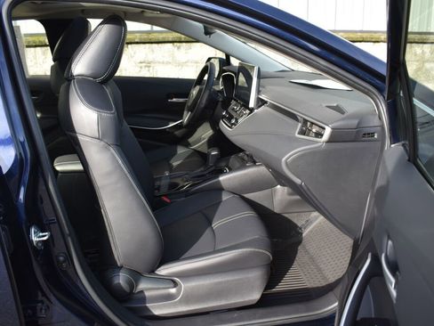 Certified 2025 Toyota Corolla XLE image 25