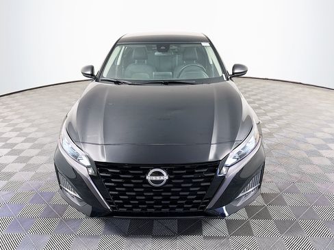 Used 2026 Nissan Altima 2.5 SV FWD image 2