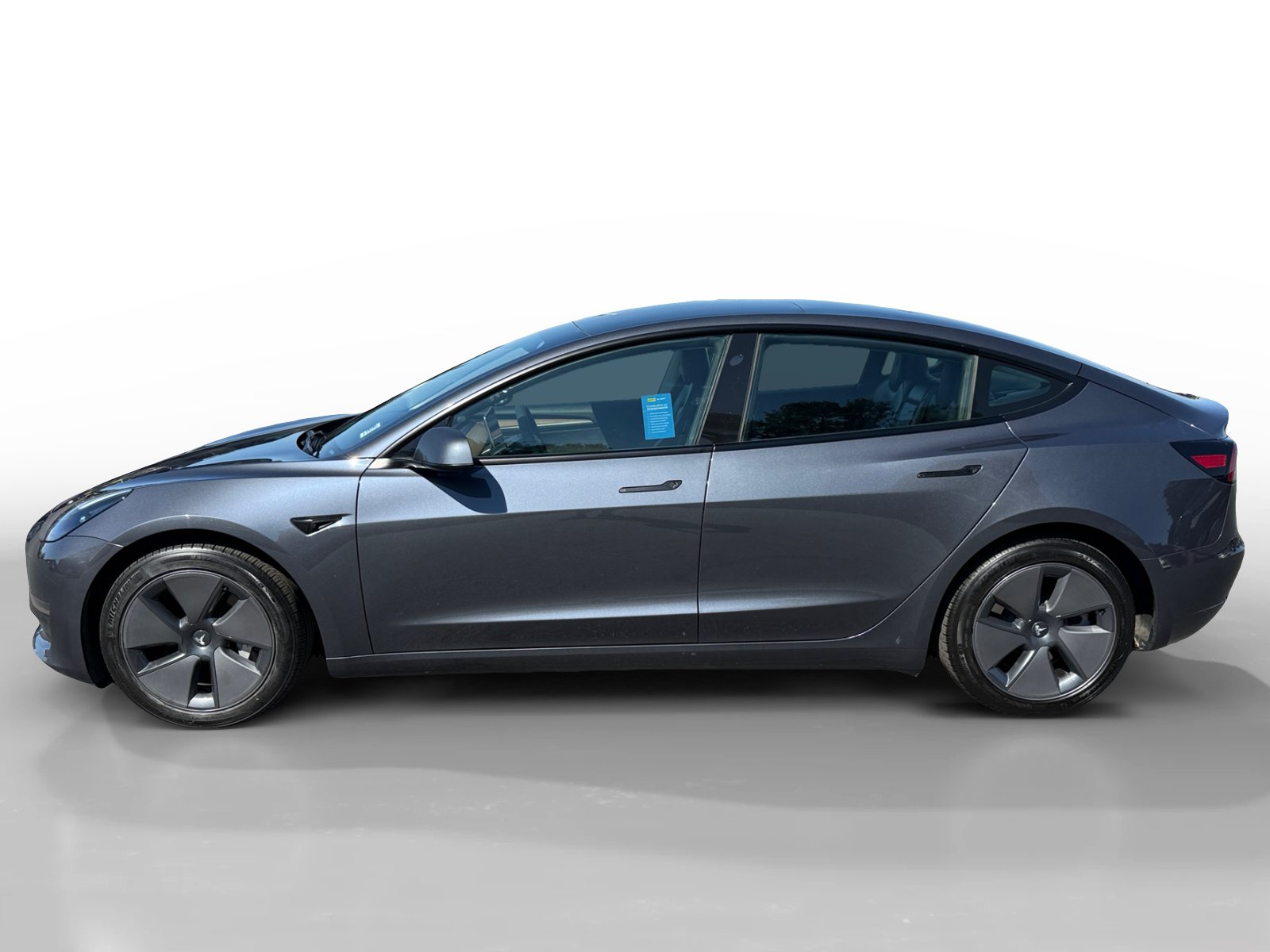 Used 2023 Tesla Model 3 Standard Range RWD image 2