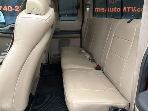 Used 2005 Ford F350 Lariat image 17