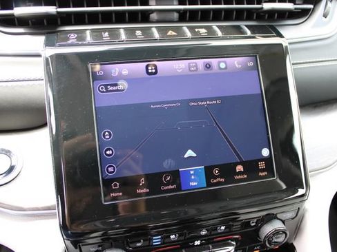 Used 2022 Jeep Grand Cherokee Overland AWD/4WD image 24