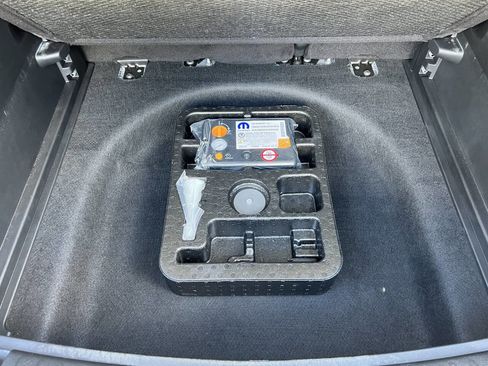 Used 2022 Jeep Compass Limited image 25