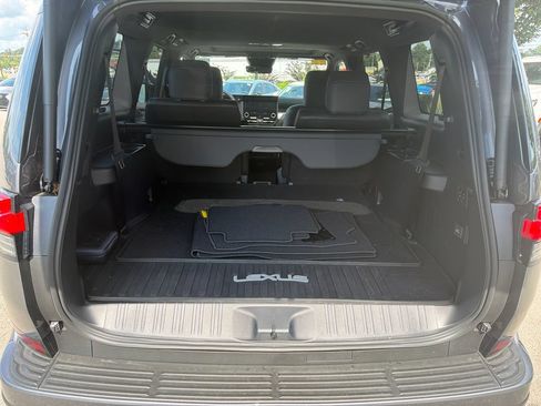 Used 2026 Lexus GX 550 w/ Accessory Package (2T) AWD/4WD image 23