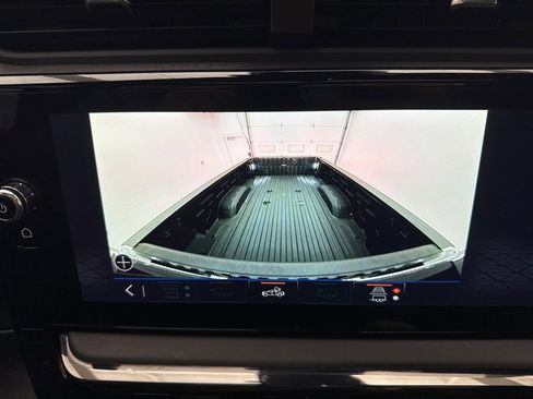 Used 2024 GMC Sierra 2500 AT4X image 39