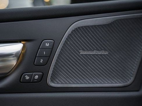 New 2026 Volvo XC60 B5 Ultra w/ Climate Package image 39