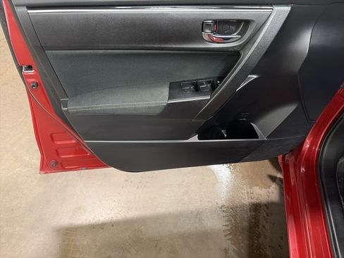 Used 2019 Toyota Corolla LE FWD image 11
