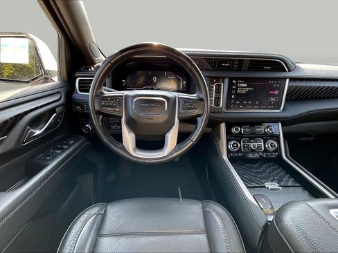 Used 2024 GMC Yukon XL Denali w/ Denali Reserve Package AWD/4WD image 6