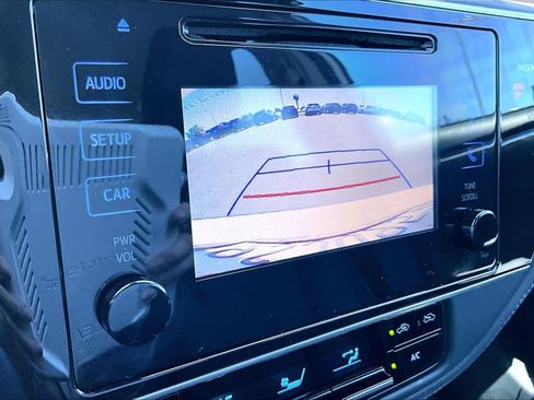 Used 2017 Toyota Corolla SE w/ Carpet Mat Package (TMS) FWD image 24