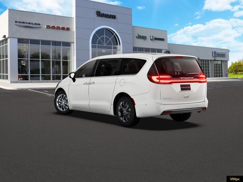 New 2027 Chrysler Pacifica Select AWD/4WD image 4