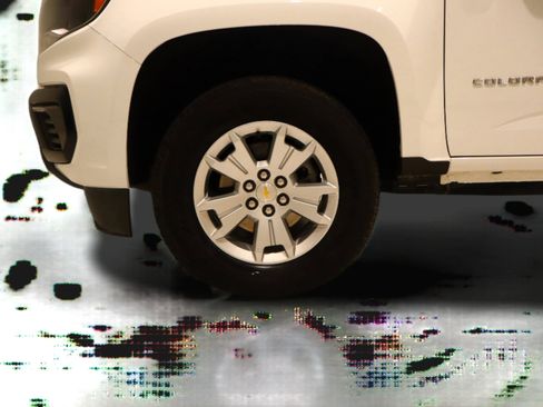 Used 2022 Chevrolet Colorado LT w/ Fleet Safety Package image 7