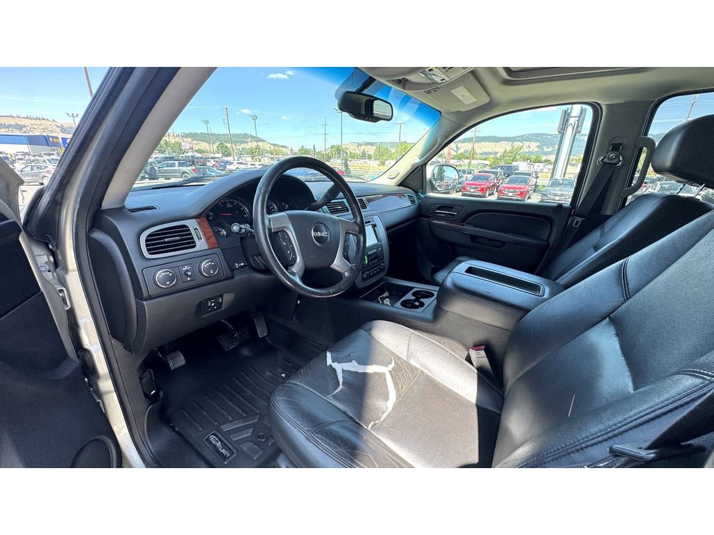 Used 2013 GMC Yukon XL SLT AWD/4WD image 19